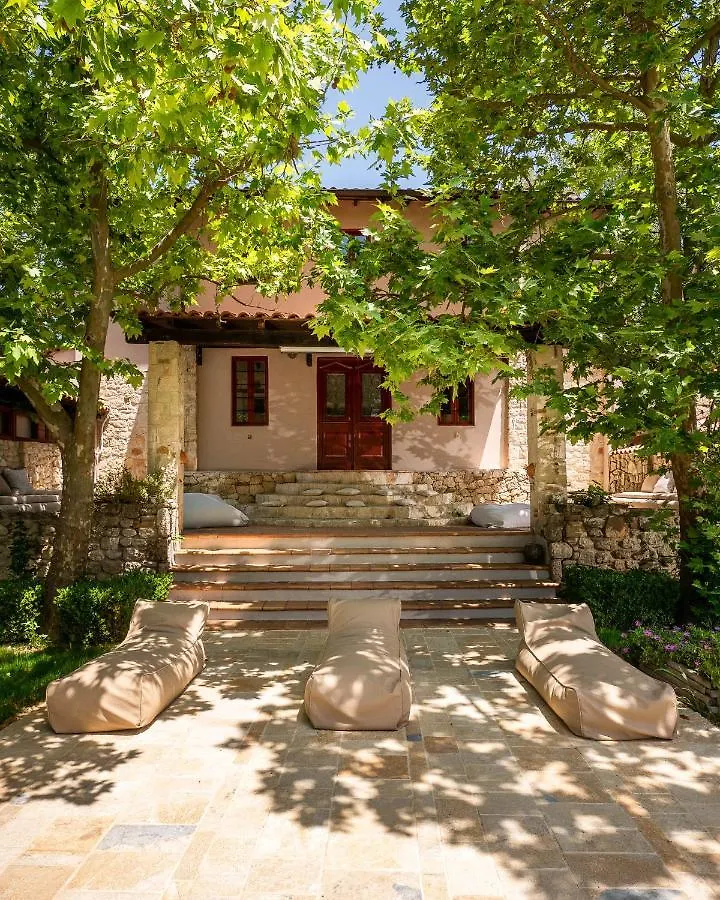 Petrino Eco Village Afytos Hotel